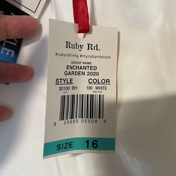 Ruby  Road white slacks size 16 - Picture 7 of 7